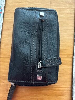 Men's Black Leather Zip Wallet Pouch